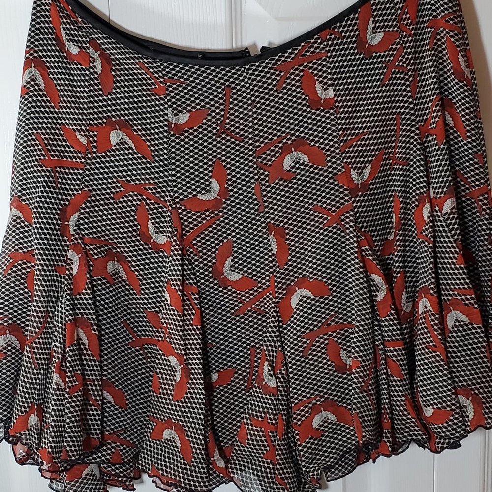 Bebe Silk Skirt Size S Black/White/Red Pattern